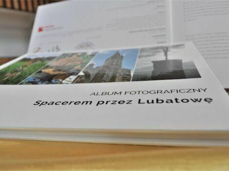 ALBUM FOTOGRAFICZNY „SPACEREM PRZEZ LUBATOWĘ"